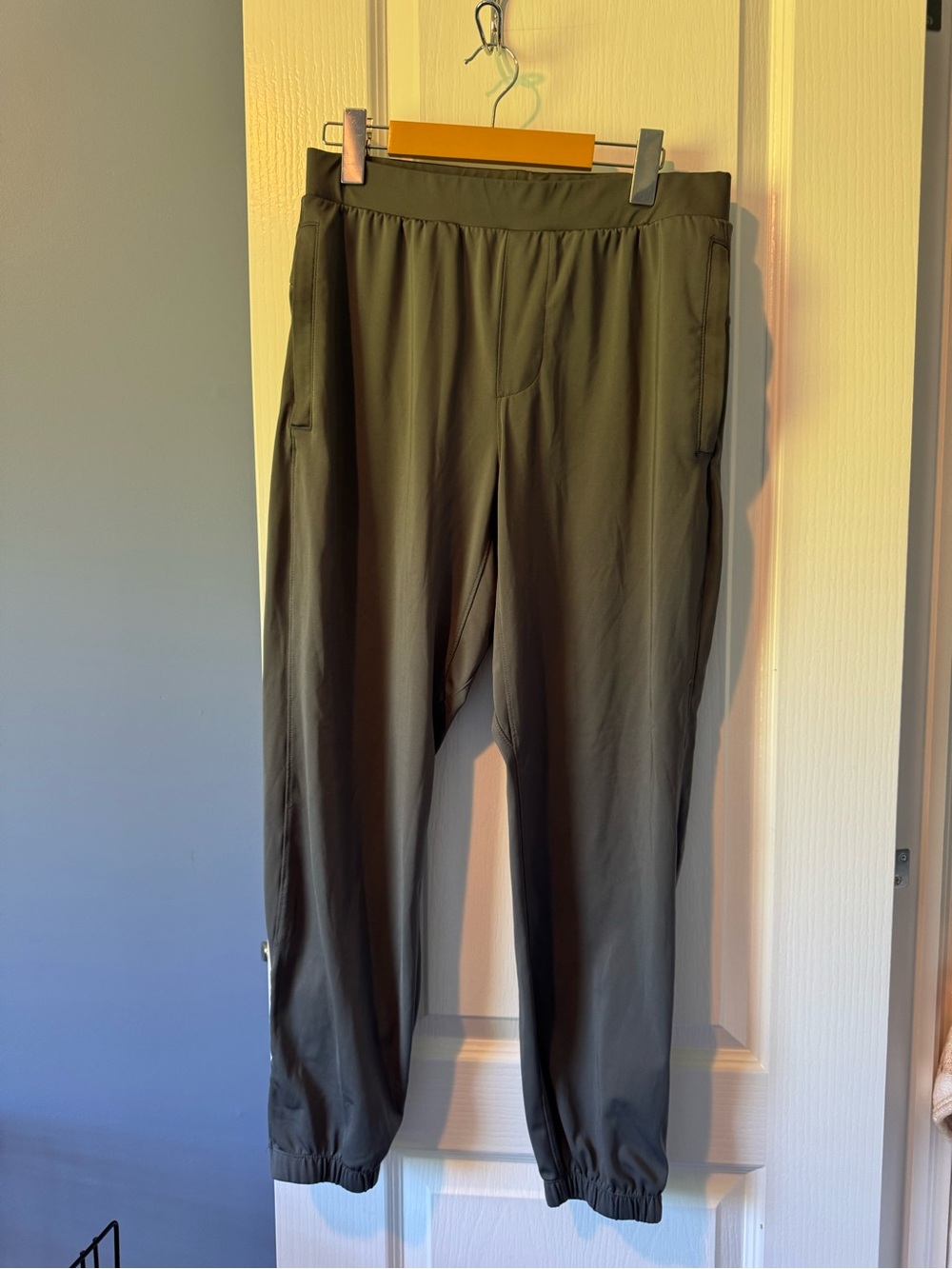 Mondetta Grey Tapered Jogger Pants